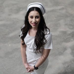Meet your Posher, Corina